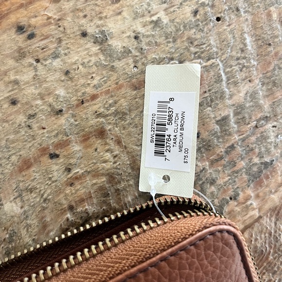 NWT Fossil Tara Clutch Leather Wallet Brown - Picture 3 of 4